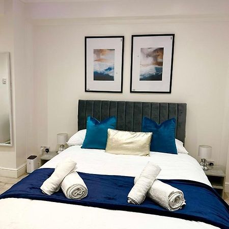 London Charm - Stylish Studio In Kensington Εξωτερικό φωτογραφία